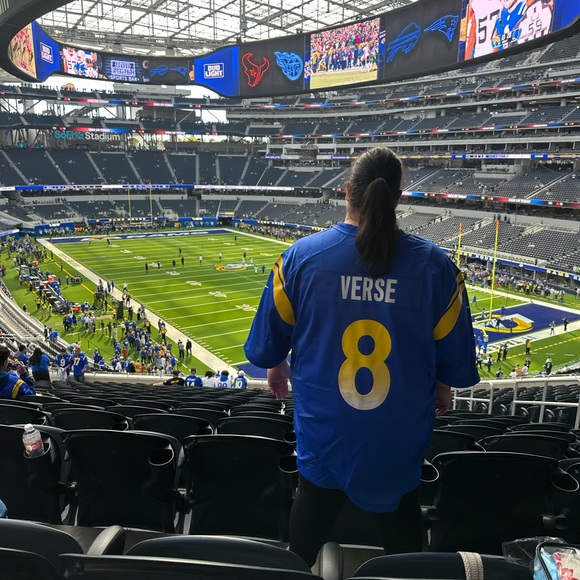 GOING LIVE @lauradosaj Come hang out! Lots of deals! - Picture 13 of 15